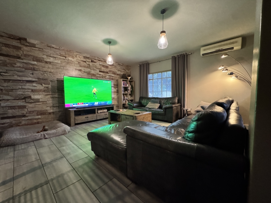 4 Bedroom Property for Sale in Wilkoppies North West